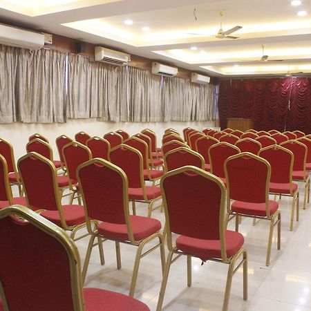 Hotel Chandra'S Visakhapatnam Zewnętrze zdjęcie