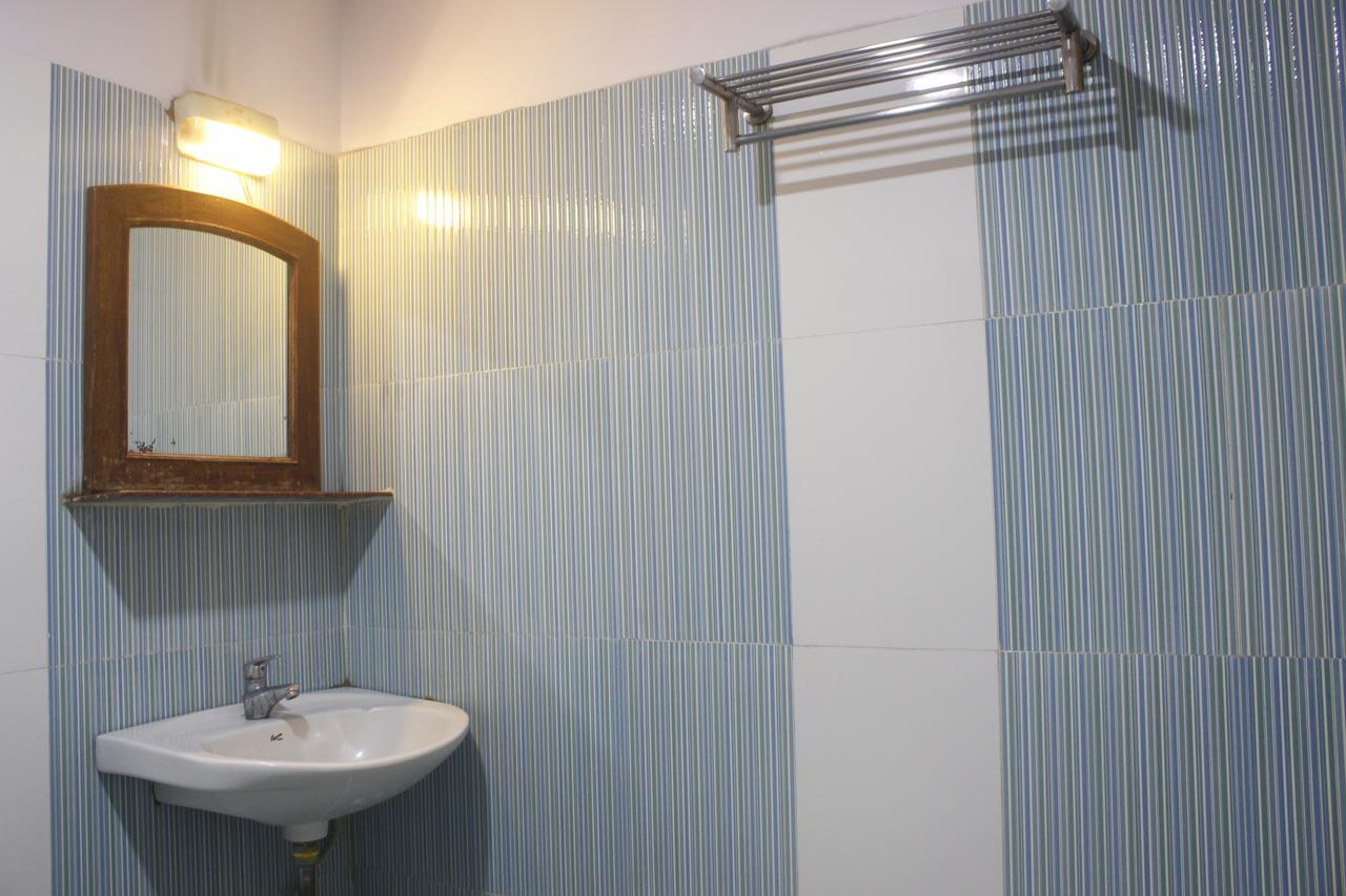 Hotel Chandra'S Visakhapatnam Zewnętrze zdjęcie