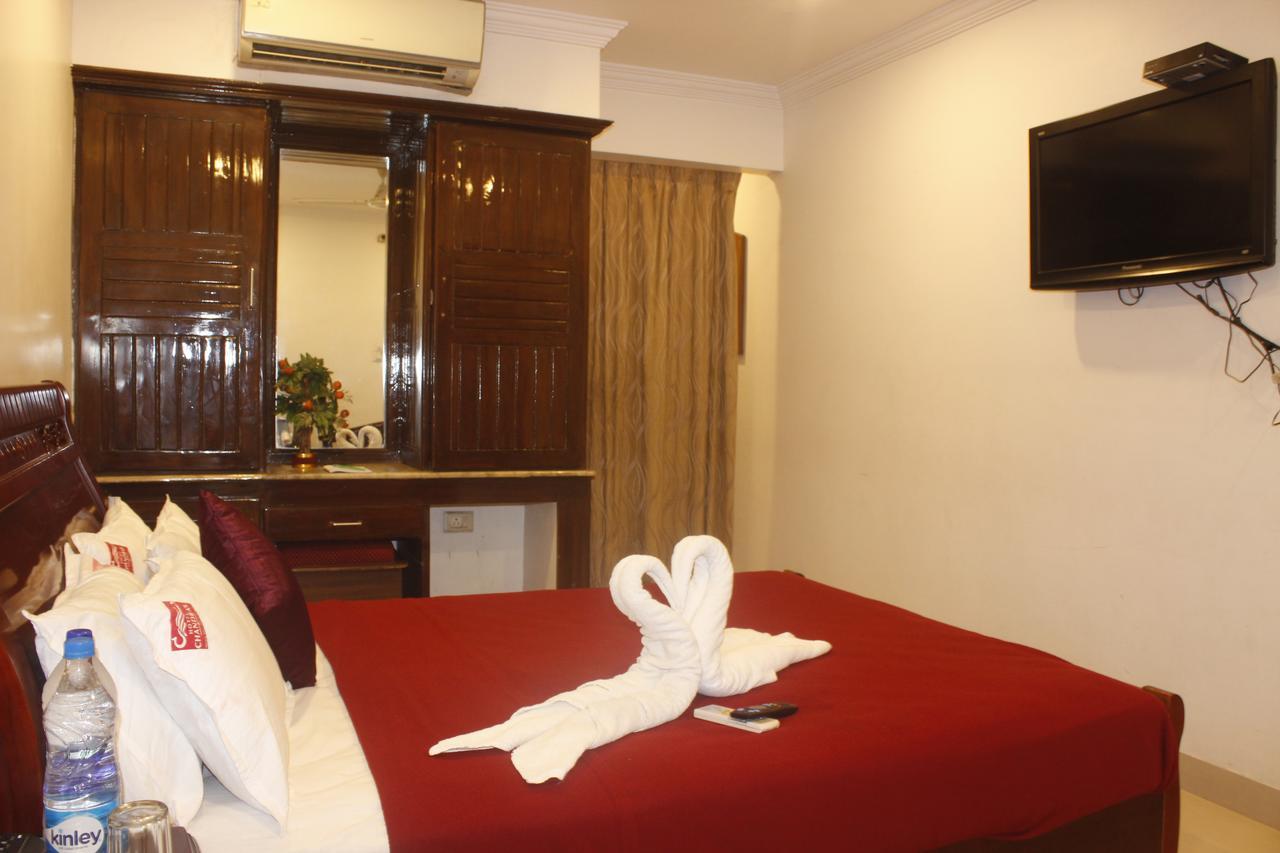 Hotel Chandra'S Visakhapatnam Zewnętrze zdjęcie
