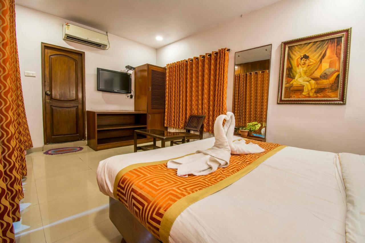 Hotel Chandra'S Visakhapatnam Zewnętrze zdjęcie